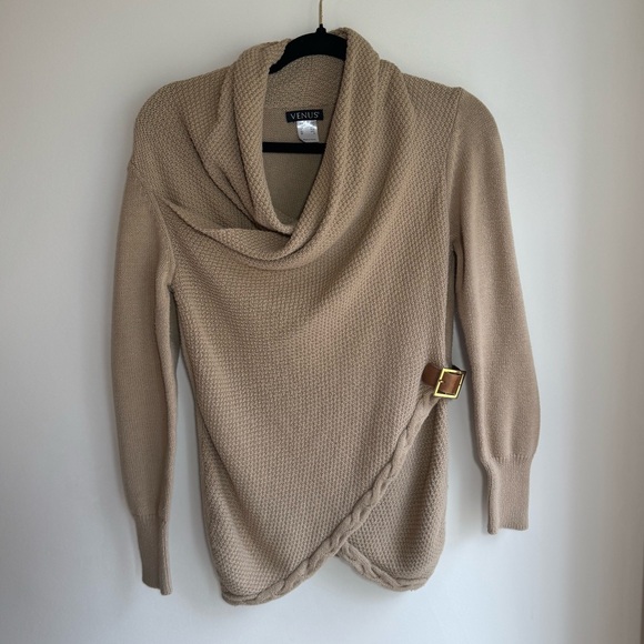 VENUS Cowl Neck Tan Sweater Women’s Size Medium Buckle Accent Fall Essential - Picture 1 of 4